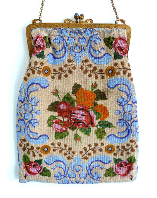 Tri-State Antique Center's Vintage and Antique Beaded Bags Under $1,000 ...